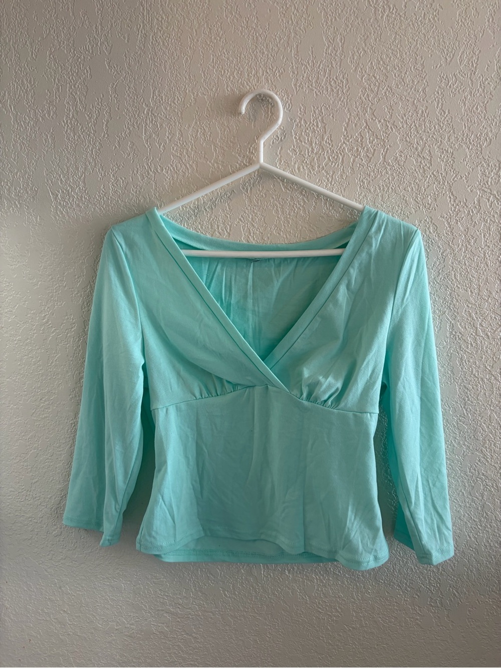 Women’s Mint V-Neck Long Sleeve Top